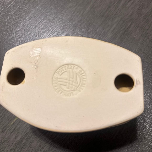 Longaberger Pottery Woven Traditions Taco holder/napkin holder in Yellow - Picture 3 of 3